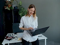Eigene Webseite für Solo-Selbstständige mit Struktur & Stil