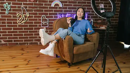 Influencer Influencer