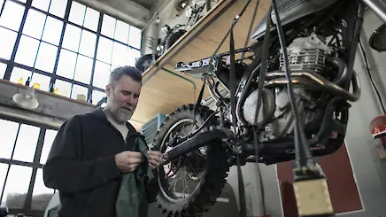 Motorrad&shy;mechaniker